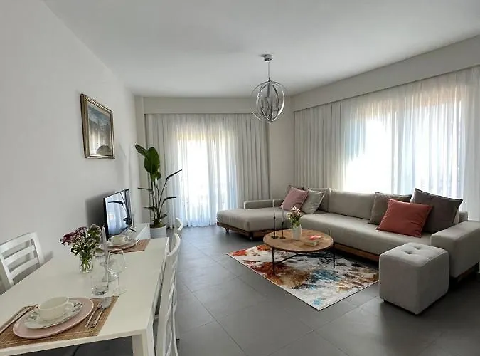 Mozart House - Spacious Luxury - Heart Of The דירה טיראנה