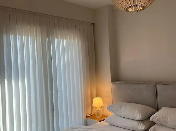 Mozart House - Spacious Luxury - Heart Of The דירה