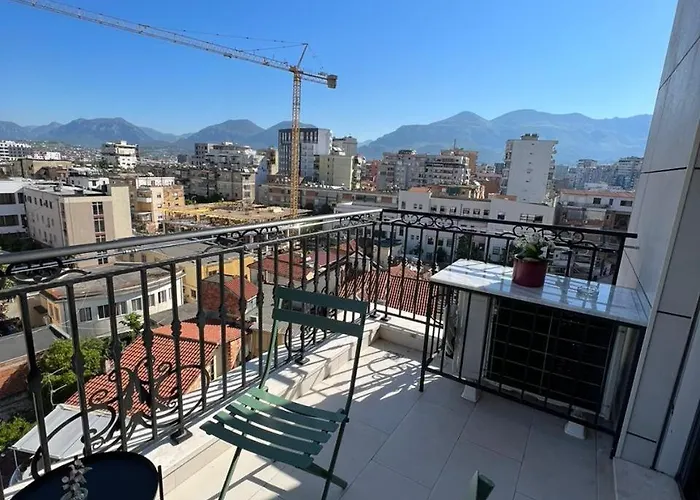Mozart House - Spacious Luxury - Heart Of The דירה *