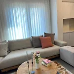 Appartamento Mozart House - Spacious Luxury - Heart Of The Tirana