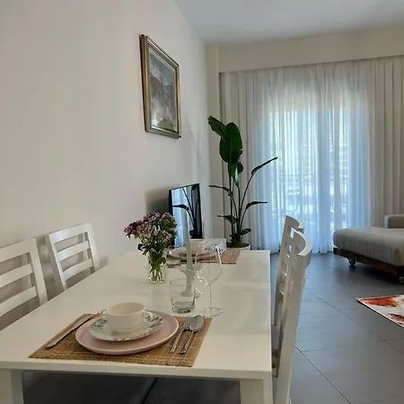 Mozart House - Spacious Luxury - Heart Of The Tiran