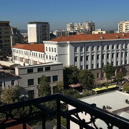 Daire Mozart House - Spacious Luxury - Heart Of The Tiran