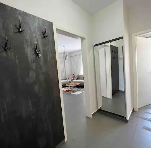 Daire Mozart House - Spacious Luxury - Heart Of The *