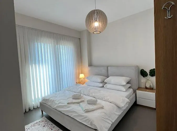 Daire Mozart House - Spacious Luxury - Heart Of The *