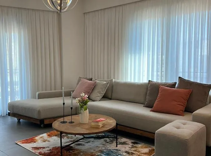 Mozart House - Spacious Luxury - Heart Of The 地拉那
