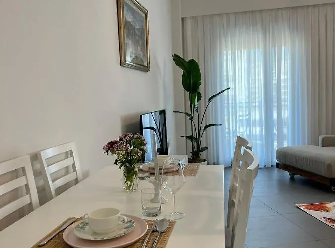 Mozart House - Spacious Luxury - Heart Of The Tiran